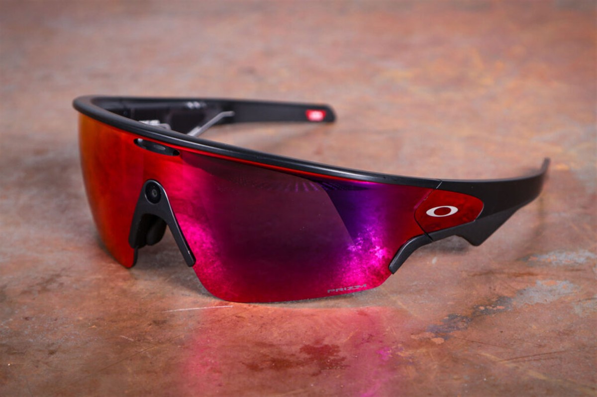 Oakley Meta Vanguard 스마트 글라스 — 러닝·사이클링 특화 AI 스마트 글라스